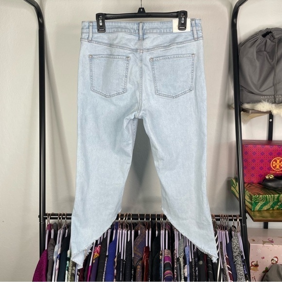 EXPRESS 2021 Mid Rise 90’s Ankle Boot Light Wash Destroyed Jeans - Picture 5 of 9